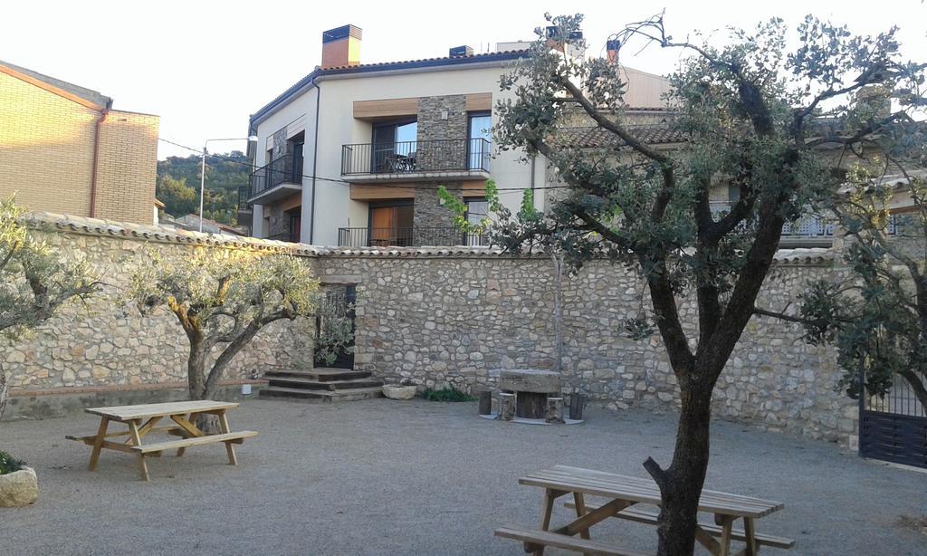 Cal Ribero Aparthotel Vilanova De La Sal Exterior photo